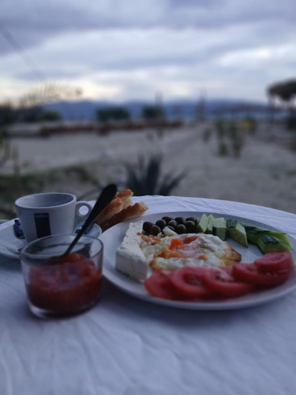 Zulu Beach Bungalow 2 Vlorë Buitenkant foto